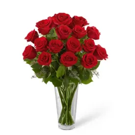 Send 12 Red Roses in Vase to Philippines